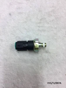 Oil Pressure Switch for Jeep Wrangler TJ 4.0L 2003-2006 ESS/TJ/007A - Picture 1 of 4