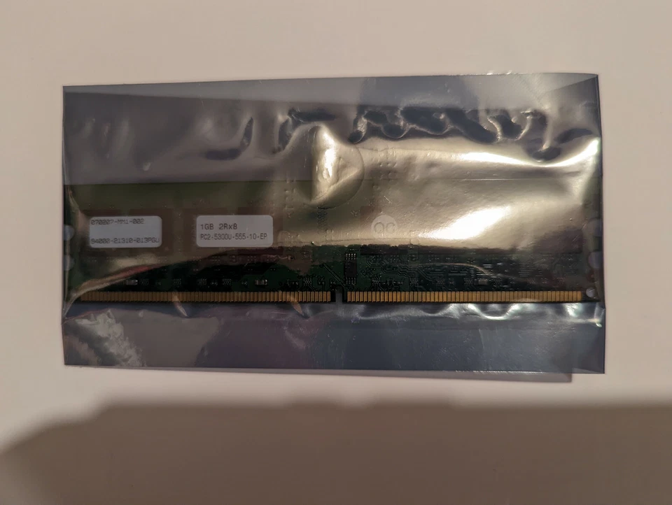Simple Tech 070207-MM1-002 1GB DDR2 RAM PC2-5300U-555 94000-21310-013PGU - Image 1 of 3