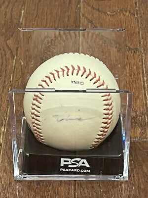 Tom Glavine AUTO Signed Autograph Baseball Ball HOF PSA/DNA Certified Authentic! - Image 1 of 2
