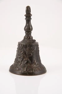 Hand bell or bell, “from Malinas”. Bronze. 16th century. - Picture 1 of 9