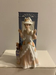 Avon statuina miniatura da collezione Mrs PFE Albee 1993 come nuova - Foto 1 di 6
