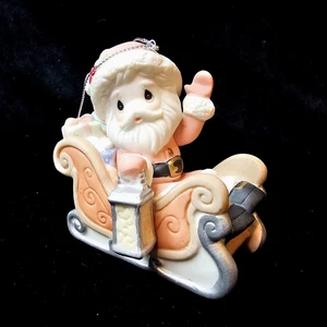 Precious Moments "¡Santa está en camino!" Adorno de trineo de Navidad 2014 151021 nuevo en caja - Imagen 1 de 15