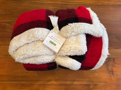 Pottery Barn 红色/黑色水牛格子人造毛皮舒适夏尔巴人扔圣诞节新品! — 第 1/4 张图片