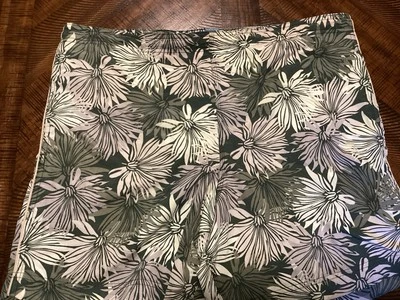 Breakwater Men’s Swim Trunks Hawaiian Medium Green - Image 1 of 4