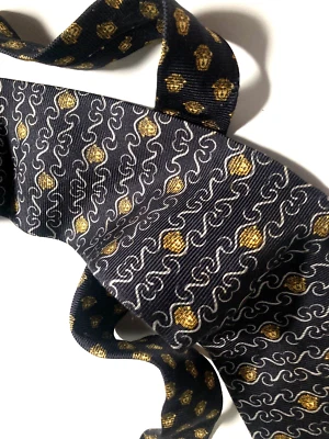 GIANNI VERSACE VINTAGE AÑOS 90 BARROCO CABEZA MEDUSA CORBATA ART NOUVEAU ITAL... - Imagen 1 de 4