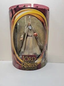 Der Herr der Ringe Die zwei Türme 2002 Saruman der Weiße Figur versiegelt  - Bild 1 von 7