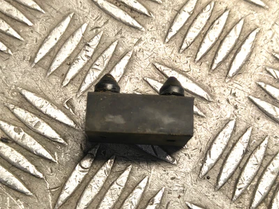 SUZUKI GSF600 BANDIT 1995 95 99 SEAT SADDLE RUBBER DAMPER CUSHION GSF1200 - Изображение 1 из 3