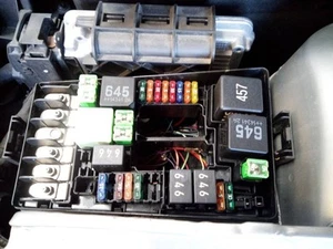 RELAY FUSE BOX MULTIFUNCTION RELAY / 2456176 FOR VOLKSWAGEN PASSAT LIM - Picture 1 of 10