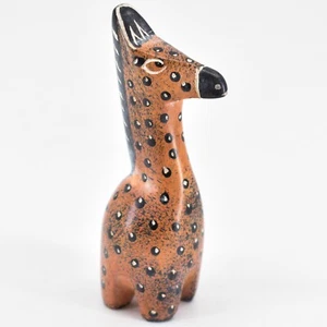 Estatuilla de jirafa marrón tostado piedra jabonera tallada a mano caravana artesanal hecha en Kenia - Imagen 1 de 5