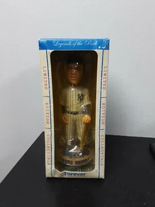 Forever Collectibles Yogi Berra Bobblehead ‘03 NY Yankees Legends Of Park NEW - Picture 1 of 4