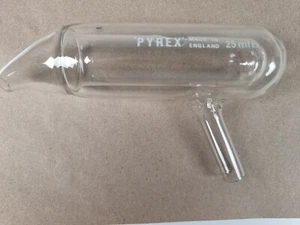 Dispensador repetitivo inclinable de vidrio técnico Pyrex 25 ml vintage genuino vintage tecnología - Imagen 1 de 8