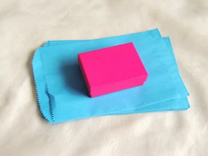 50 -5x7 Sacchetti di Carta BLU per Feste, Sacchetti di Carta Merchandising Dentellati Bordo - Foto 1 di 3
