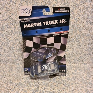 2018 Wave 1 NASCAR Authenics #78 Martin Truex Jr 1:64 Scale Diecast Toyota Camry - Picture 1 of 6