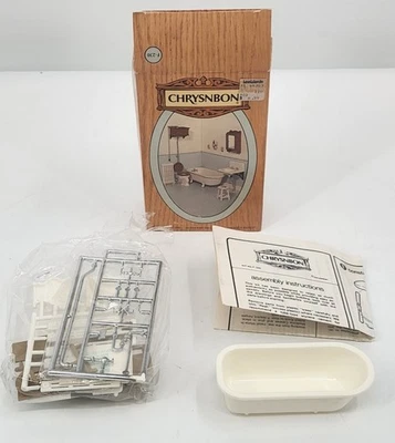 NOVO Kit de Banheiro Vintage Crisnbon Miniatura Escala 1:12 Casa de Bonecas - Imagem 1 de 4