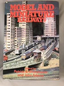 Modell und Miniatur Eisenbahnen Zug 1976 1. Auflage 507 Seiten Couchtisch Buch - Bild 1 von 12