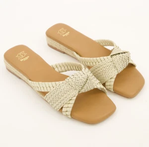 NEW & GENUINE - Dune White Flat Sandals - Size UK 5 - Picture 1 of 3