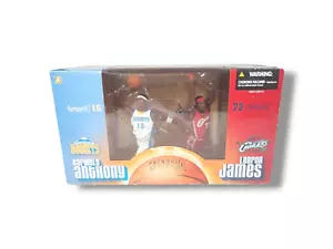 Neu versiegelt 2004 McFarlane 8" Carmelo Anthony und Lebron James Figuren - Bild 1 von 7