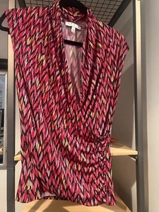 NEW Chaus NY Size S Womens Neon Pink Short Sleeve Draped V-Neck Blouse Shirt Top - Picture 1 of 4