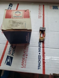 NOS GM DELCO STARTER MOTOR BRUSH # 1874852 X1 - Picture 1 of 2
