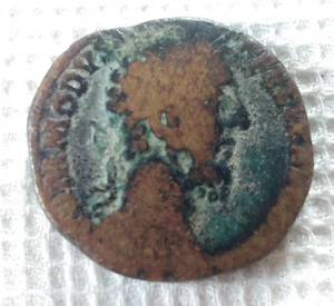 Pièce romaine Commodus. A nettoyer, à identifier. - Imagen 1 de 7