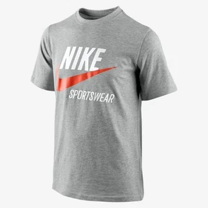 Nike Boy's T-Shirts Sptcas Style:395482 Graphic Tee Color:Grey 067 XS S L XL - Foto 1 di 1