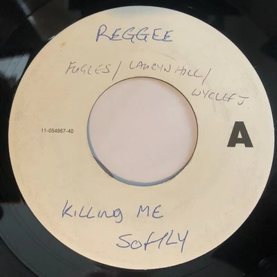 The Fugees Killing Me Softly 1996 Uk columbia Vinyl 7" 45  11-054967-40 jukebox - Image 1 of 2