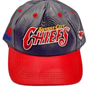СОВРЕМЕННАЯ кожаная бейсболка Kansas City Chiefs NFL подходит для всех сделано в США черная красная - Изображение 1 из 4