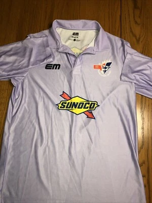 Camiseta Sunoco Cricket League grande roxa clara liga menor de críquete manga longa - Imagem 1 de 4