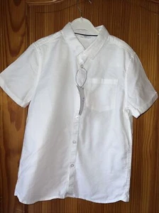MARKS & SPENCERS WHITE SHORT SLEEVED SHIRT AGE 10-11 YEARS - Picture 1 of 8