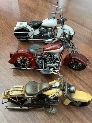 Lote De Colección Harley Davidson India Motocicleta Metal Lata Arte Hecho a Mano Coleccionable Foto 1 de 4