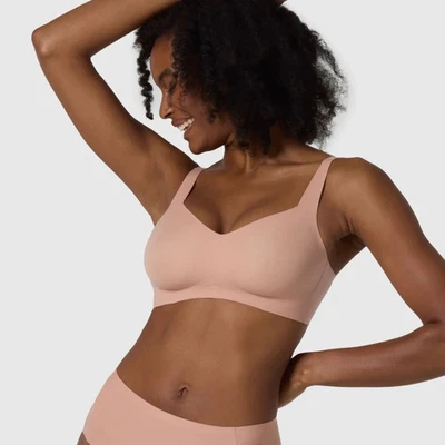 Evelyn & Bobbie Beyond Seamless Wirefree Bra Himalayan Salt Size Medium - Image 1 of 3