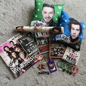 One Direction Merchandise Albums Keychains Posters 1D Fan Collectibles Music - Imagen 1 de 14