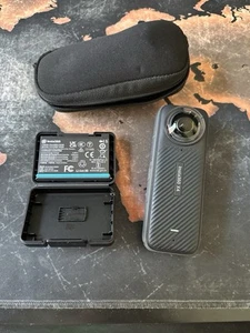 Insta360 X4 - wasserdichte 8K 360°-Actioncam mit Touchscreen, inkl. Extras - Bild 1 von 2