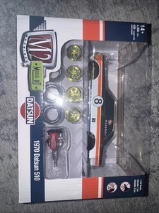 M2 Machines 1:24 Scale Model-Kit 1970 Datsun 510 *Chase* - Picture 1 of 4