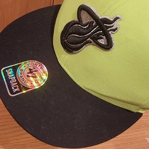 Miami Heat Hat Cap Mens Black Neon Green Snapback 47 Brand NBA Basketball HWC - Picture 1 of 11