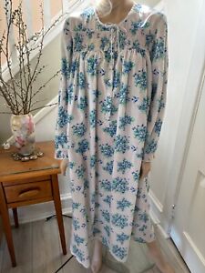 Lanz of Salzburg Lovely Soft Cotton Nightgown Bluebird Floral Smocking Pockets L