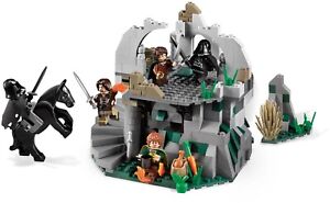 LEGO Lord of the Rings 9472 Attack on Weathertop 100% Complete w/ Manual & Figs