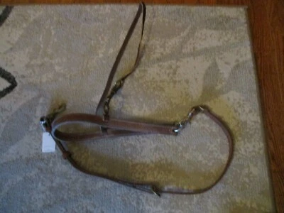 BANDA NASAL TEJEDORA DE CUERO CON CORREA INFERIOR DE CUERO TORY Foto 1 de 4