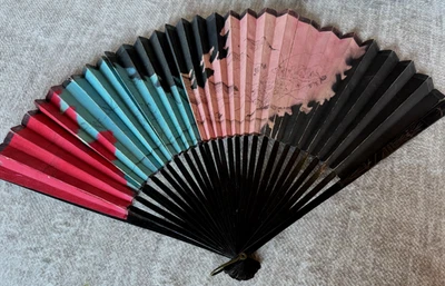 ANTIGUO ABANICO ASIÁTICO GRANDE 11" MADERA Y PAPEL 2 CARAS TINTA PINTADA A MANO PÁJAROS DIBUJOS Foto 1 de 4