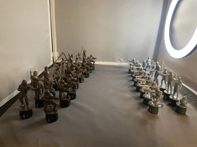 2002 LFL Star Wars Plastic chess 32 Figures - Image 1 of 4