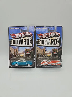 Hot Wheels Boulevard Big Hits Series 68 Olds 442 2011 y Phantastique Real Riders Foto 1 de 4