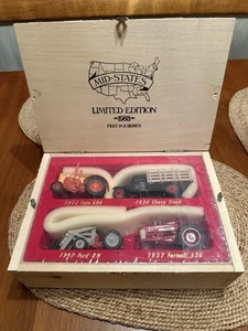 VINTAGE ERTL MID-STATES DIST.  FARM TRACTOR SET LTD. EDITION #2570 - 1988 - Picture 1 of 4