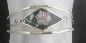 Bracelet Cuff Daisy Pink/Mauve Clam Shell Abalone new bendable flower - Picture 1 of 1