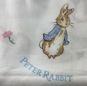 Panel de tela Peter Rabbit vintage 21x45 pulgadas por NO JO 1991 con flores - Imagen 1 de 7