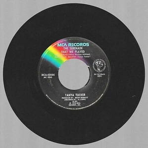 TANYA TUCKER: The San Antonio Stroll/The Serenade 45RPM 1975 MCA Records - Picture 1 of 2