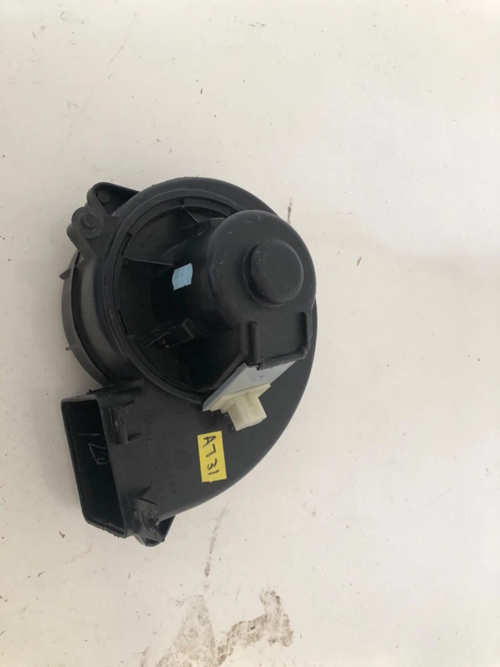 A104 CHRYSLER GRAND VOYAGER 1998 CALENTADOR TRASERO VENTILADOR MOTOR A601088F Foto 1 de 4