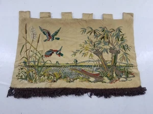 Arazzo da parete vintage ricamato scena uccellini 123x74 cm - Foto 1 di 12