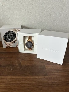 Michael Kors Smartwatch Access Runaway Smartwatch MKT5046 Rose Gold - Picture 1 of 16