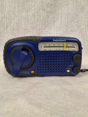 RadioShack Dynamo 12-801 AM/FM Wind-Up Radio w/ Emergency Alarm - Image 1 of 4