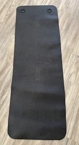 Estera de fitness de espuma celular cerrada Airex 180 para yoga, pilates y más, negra (SU2) - Imagen 1 de 8